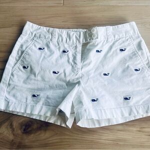 Vineyard Vines White Shorts with Blue Embroidery Size 2